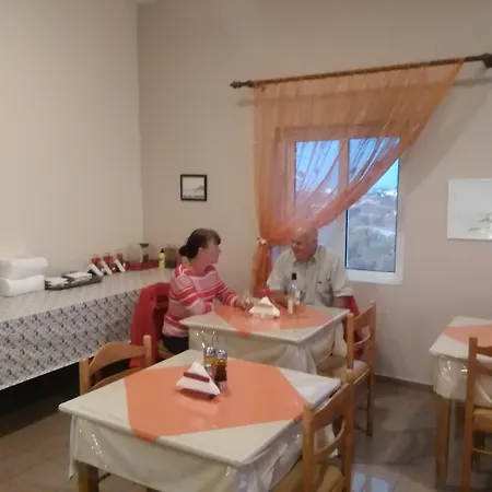 Pantheon ホテル 2*