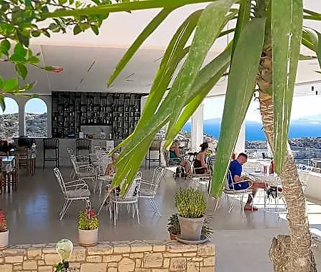 Pantheon Hotel Kéfalos