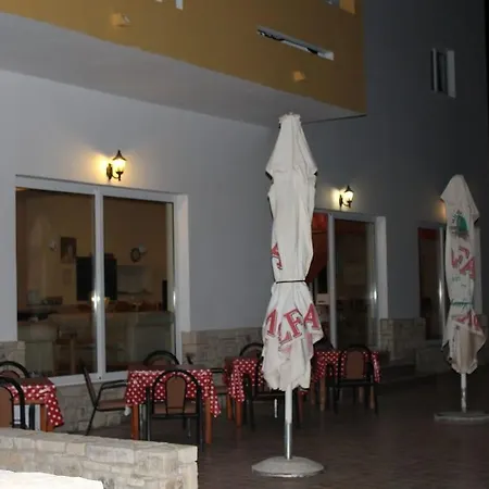 Pantheon Hotel Kéfalos